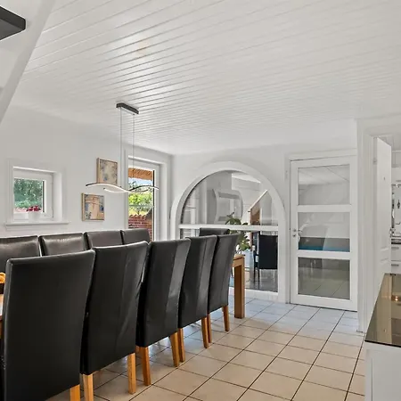 Eufemia - 2-8km From The Sea By Interhome
